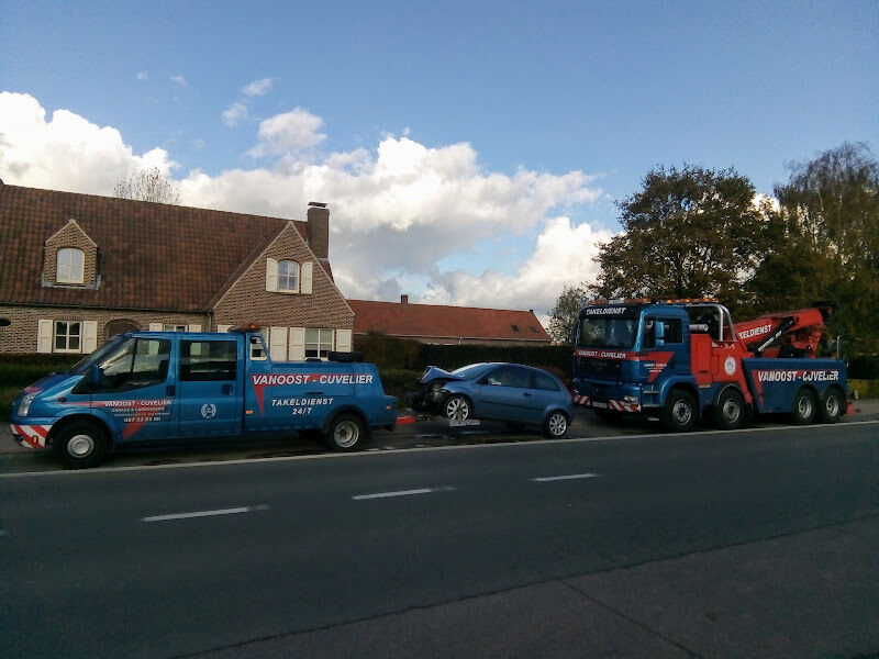 Foto van AutoFirst - Vanoost-Cuvelier Garage Depannage Texaco XL Station