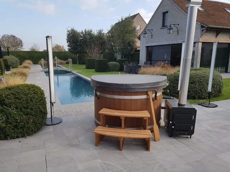 Foto van Royalty Wellness Jacuzzi Poppel