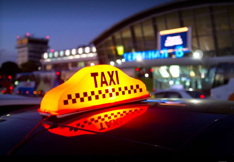 Foto van Taxi Official Charleroi Airport