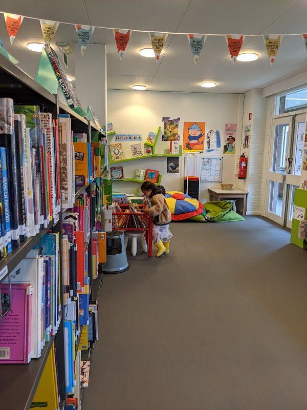 Foto van Openbare Bibliotheek Bloemekenswijk