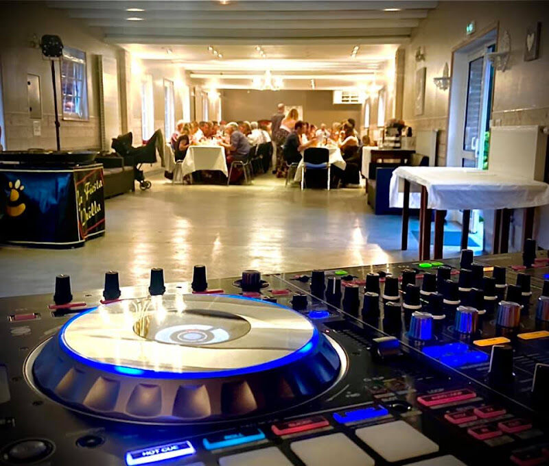 Foto van Just’1 Event - Borne à selfie Dunkerque - DJ Dunkerque - Mariage Dunkerque - Hauts de France