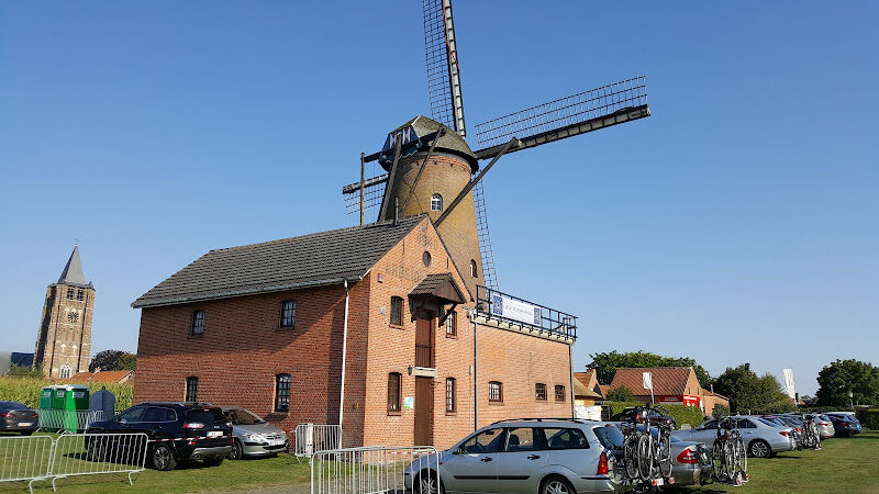 Foto van Molen "Arbeid Adelt"