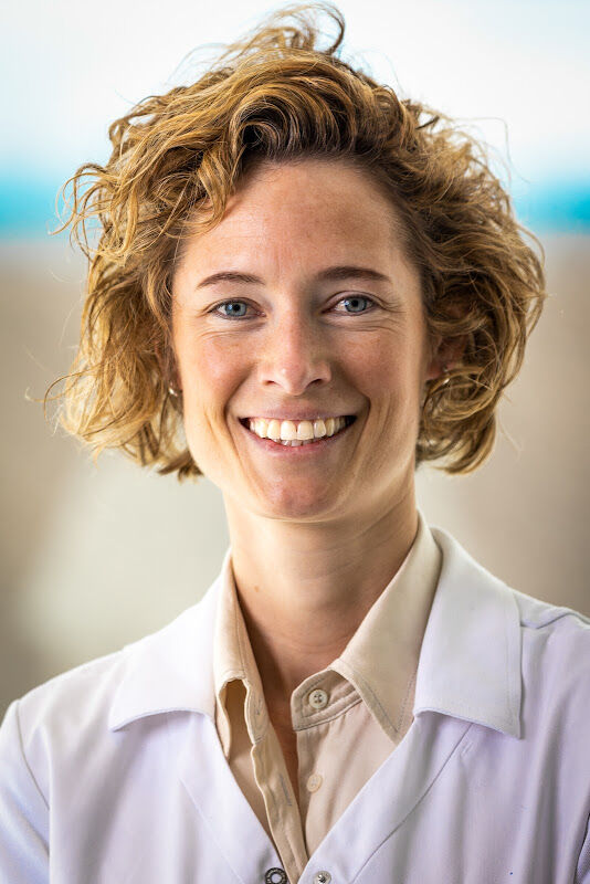 Foto van Dr. Leonie Geukens - Fysische Geneeskunde (Echo - EMG - ESWT - PRP) Sportgeneeskunde