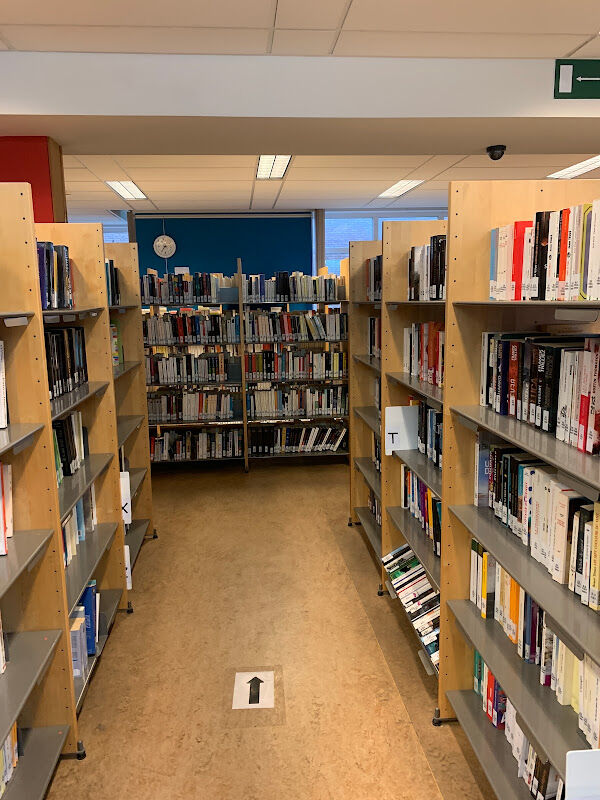 Foto van Bibliothèque de l'Espace Maurice Carême