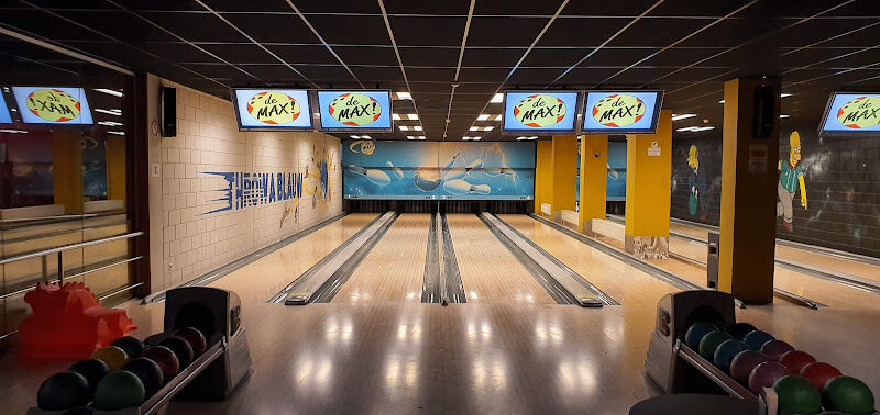 Foto van De Max! - Bowling, pool, ribbetjes